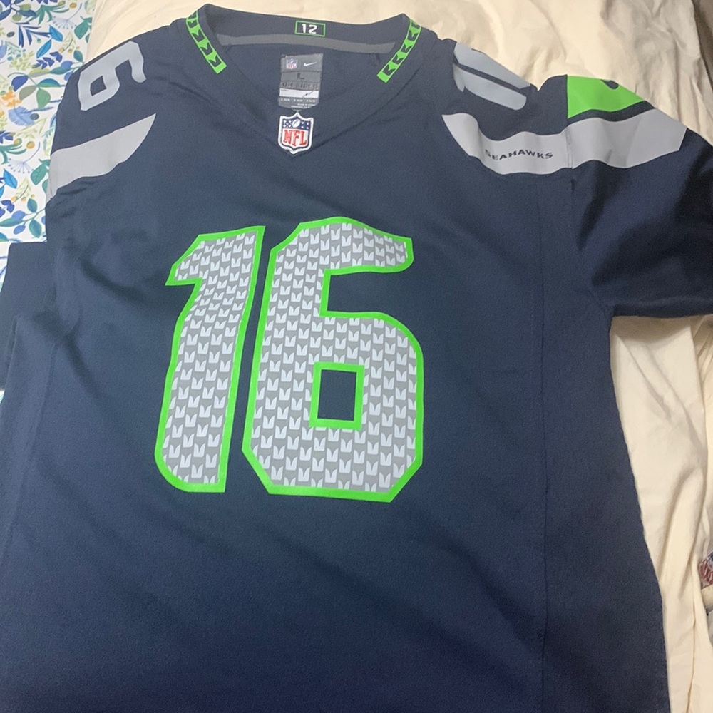 Kids seahawks size large great condition